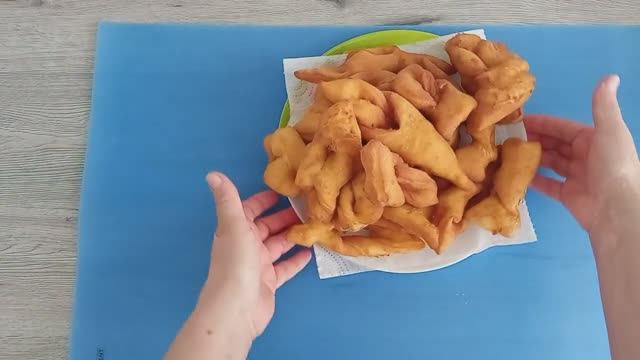 ПЫШНЫЕ ПОНЧИКИ НА КЕФИРЕ.