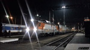 РЖД ЭП20-004 с двухэтажным поездом №104 Адлер - Москва