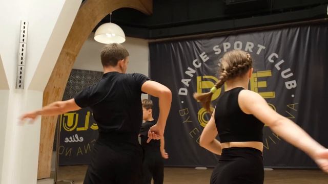 Чечкин Дмитрий - тренер по танцевальному спорту смотреть онлайн