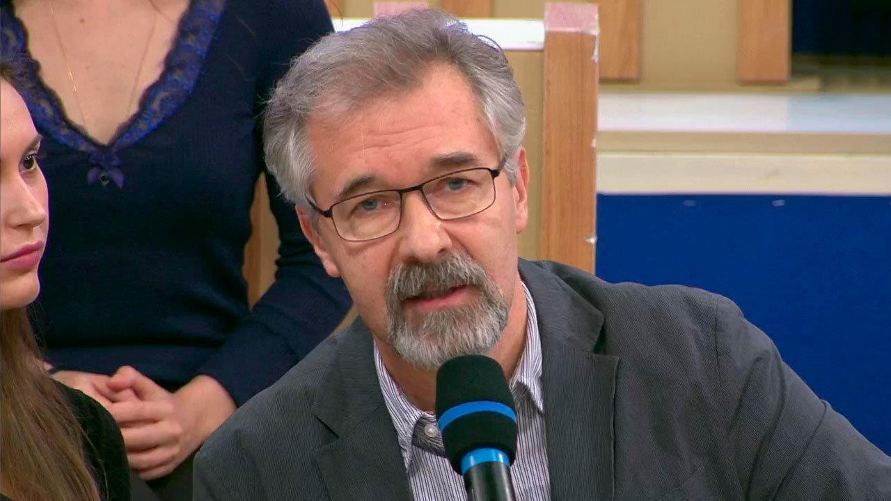 Политолог: Спортивные достижения - один из ключевы.... Время покажет. Фрагмент выпуска от 11.11.2015