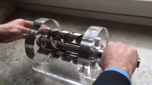 Устройство трехвинтового химического насоса