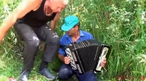 Что народ поет про Думу,