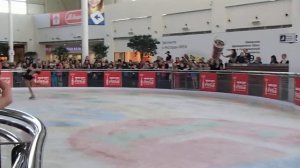 Ирина Слуцкая каталась по торговому центру в Самаре