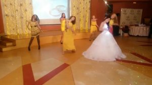 Свадебный танец невесты и подружек невесты