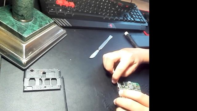 ЗАМЕНА ЭКРАНА: PHILIPS XENIUM I908 смотреть онлайн