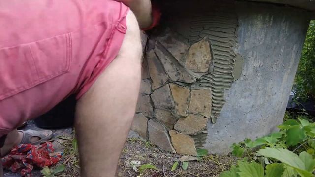 Облицовка колодца песчаником своими руками/ подбросили котят