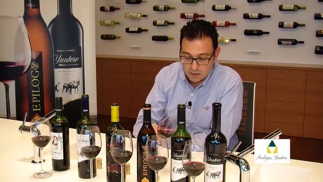 Cata de Yuntero Tempranillo-Syrah / Bodegas Yuntero смотреть онлайн