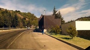 2018-04-19 В Крыму появился самый "КРУТОЙ!" забор ("красоты" ЮБК, Мухалатка-Кастрополь)