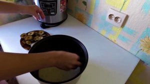 Готовим в мультиварке. Пирог со сливами