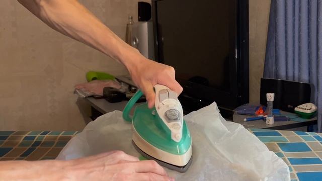 Как почистить пригоревший УТЮГ? КЕРАМИКА! ЛАЙФХАК! смотреть онлайн