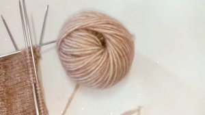 Обзор моей любимой пряжи Фиджи Троицкая фабрика. Вяжу из нее варежки и митенки.