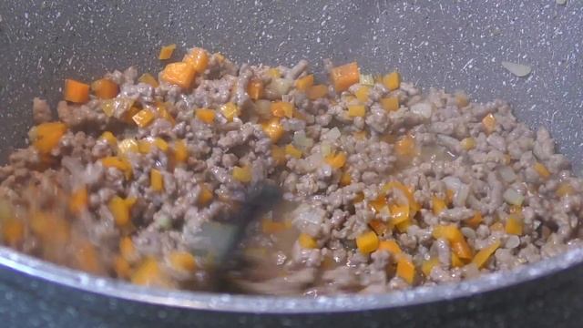 КЛАССИЧЕСКИЙ МЯСНОЙ СОУС БОЛОНЬЕЗЕ К СПАГЕТТИ. SALSA DE CARNE Boloñesa.