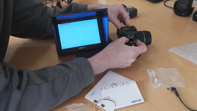 Viltrox DC-70 7" HDMI monitor unboxing смотреть онлайн