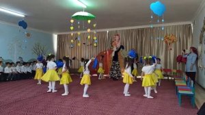 Танец «Листики дубовые, листики кленовые», группа «Котята», осень 2018 г