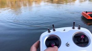 Прикормочный кораблик Carp Quest