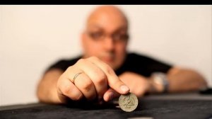 Как научиться фокусам с монеткой?