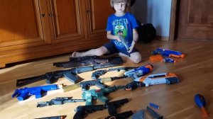 Моя коллекция  детского оружия (АК - 74, бластеры от Nerf, пистолеты, сюрикен, кинжалы)
