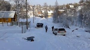 уаз головастик чистит снег