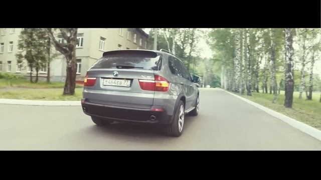 Пошив ковриков в салон из кожи на BMW X5