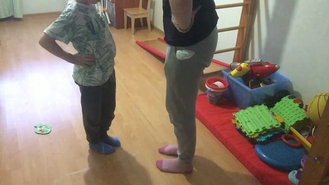 Прыжки на двух ногах смотреть онлайн