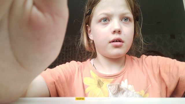 смотрю маричку лаф и делаю реснички