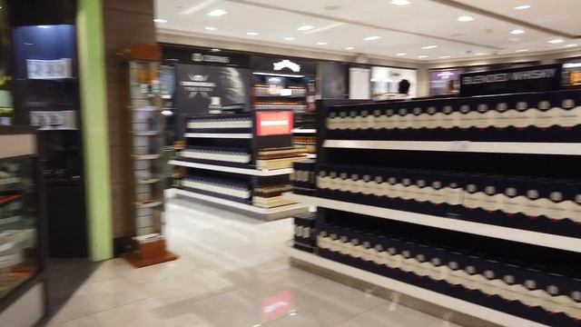 【Airport Tour】2022 Abu Dhabi Airport Duty free shops смотреть онлайн