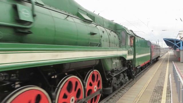 Туристический поезд №926 Москва-Владимир под паровозом П36-0120. смотреть онлайн