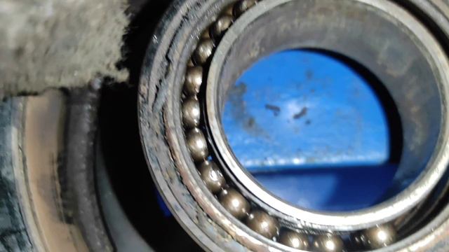 Фольксваген Поло, замена подшипника компрессора кондиционера. смотреть онлайн