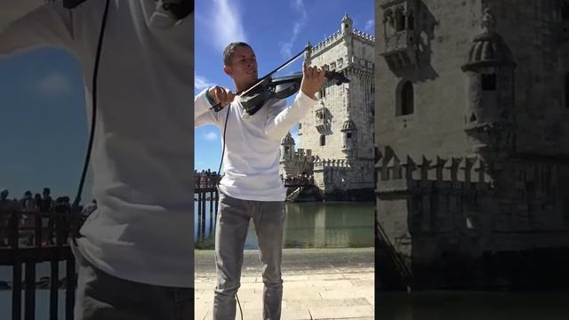 Can't help falling in love - Elvis Presley's violin cover Moisés смотреть онлайн