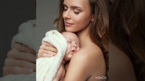 стихотворение, женщина с ребенком на руках