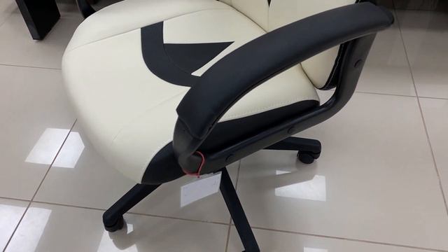 Кресло руководителя Zombie 8 бежевый смотреть онлайн