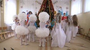 вход /  выход детей на новогодний карнавал