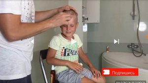 Пластилин который прилепляется на волосы ребёнка!!!