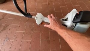 How to start Stihl FS38 - Startanleitung Stihl FS38 - инструкция по запуску Stihl FS guía de inicio