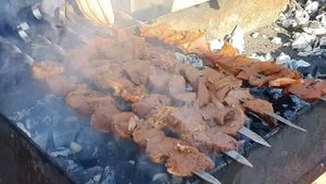 Готовим шашлык из говяжьего сердца