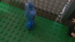 куплинов играет в пять ночей с Фредди 

в видео присутствуют маты строго 12+