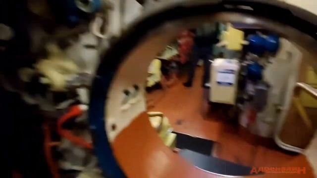 В чреве лодки под водой смотреть онлайн