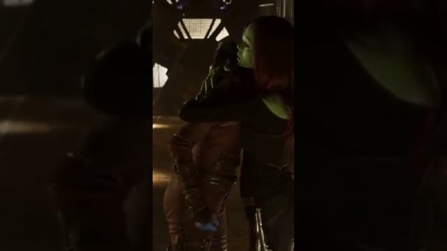 Gamora HUGS Nebula - Guardians of the Galaxy Vol. 2