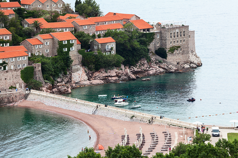 Черногория начала замораживать недвижимость граждан России / События на ТВЦ