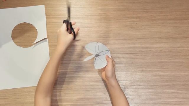Как сделать РАСПУСКАЮЩИЙСЯ НА ВОДЕ ЦВЕТОК из бумаги | Оригами цветы своими руками