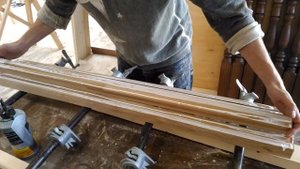 Склеиваю щит из обрезков,Хочу подпрокачать свое кресло)))