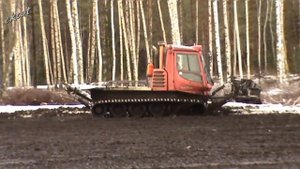 Работа ратрака, Pisten Bully 200 на болотах.