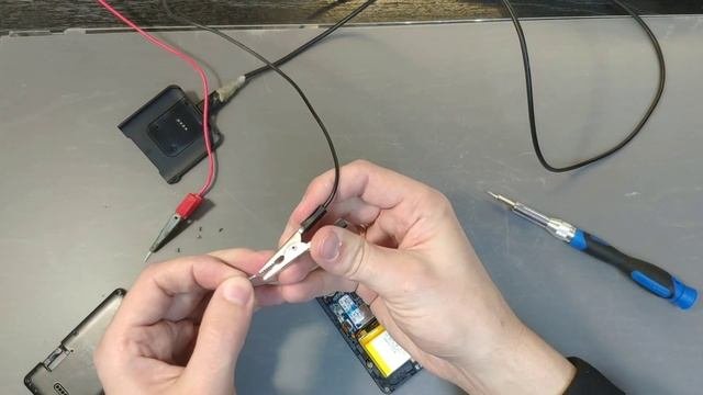 Elari CardPhone , не включается , ремонт