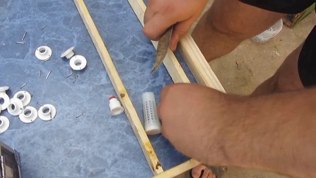 Матководство Прививочная рамка Вывод пчелиных маток  Grafting frame The output Queen bees