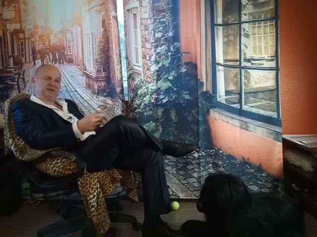 Велимир Хлебников. Вечер, Тени, Сени, Лени. (читает Сергей Смирнов, Заслуженный артист ВО) смотреть онлайн