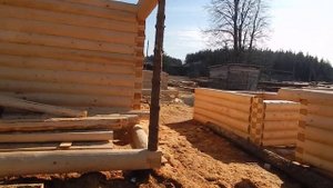 Сруб дома из бревна 5х6, 6х6, с террасой от производителя.