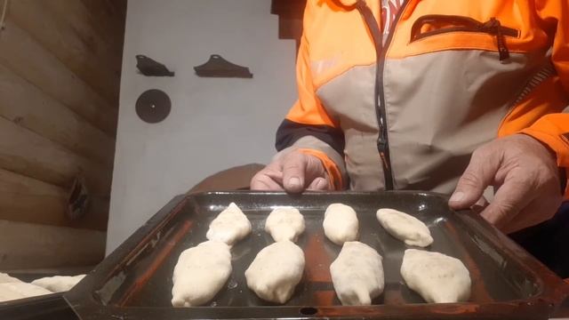 Готовим пироги и бараний бок в русской печи