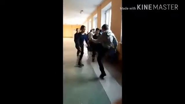 Я побилась в каковата мальчика каторий пристали к мне смотреть онлайн