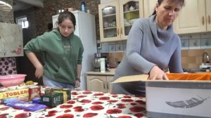 Удачно сходили на почту. Посылка из Германии!