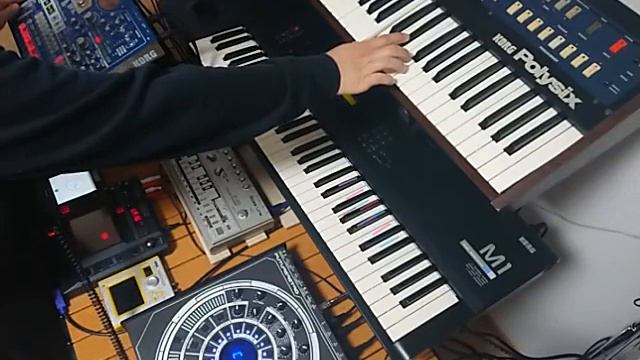 techno jam EMX-1 polysix M1 TB303 TR606 смотреть онлайн